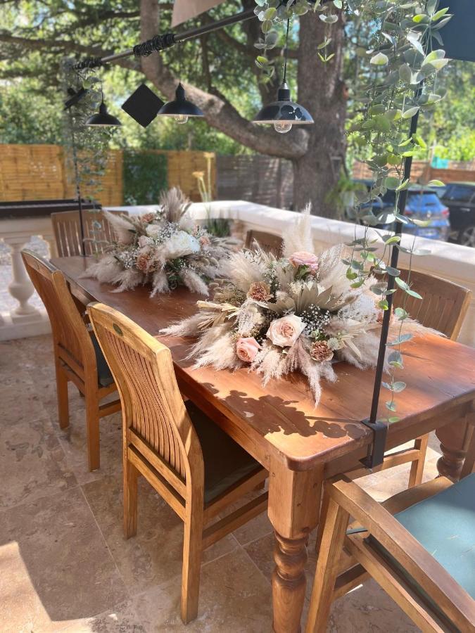 Couette-café Aux Cedres *